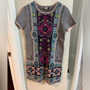 Anthropologie patterned sweater dress! Barely worn! Xs